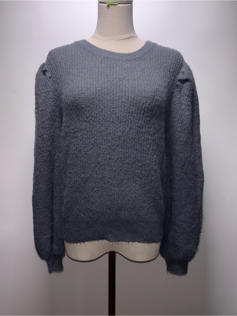Love Tree Soft Crewneck Sweater Size M